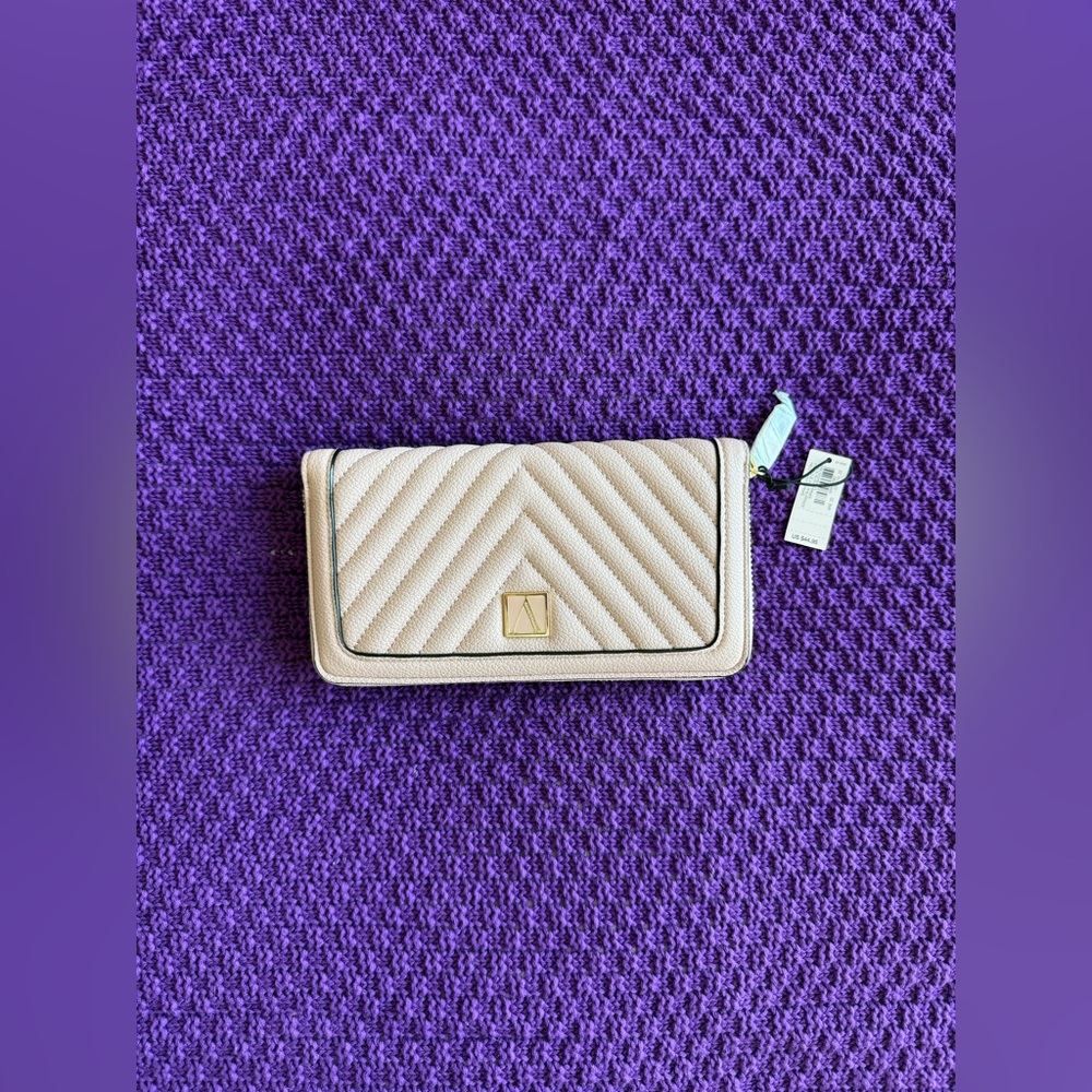 Victoria’s Secret Pink Zip Wallet